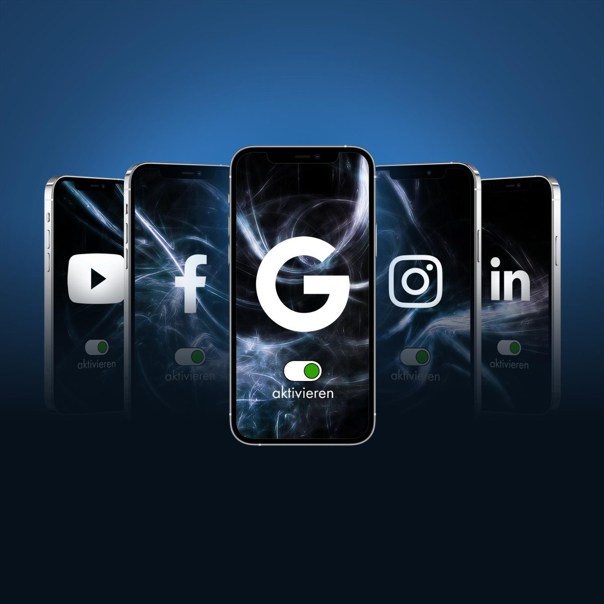Fünf Smartphones zeigen die Logos von YouTube, Facebook, Google, Instagram und LinkedIn auf den Displays.
